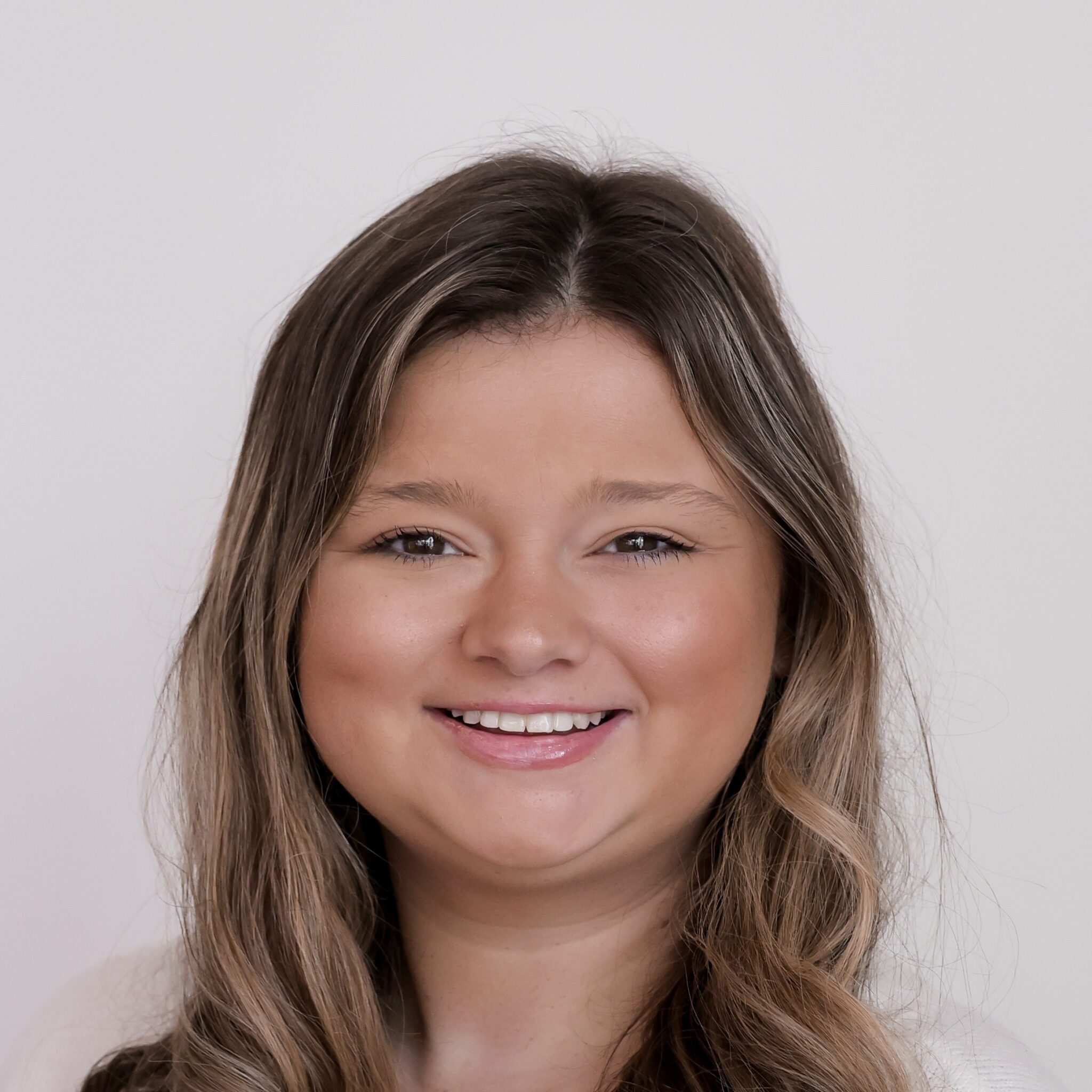 Alex Gregory, Administrative Assistant, Reliant Realty Gallatin Office